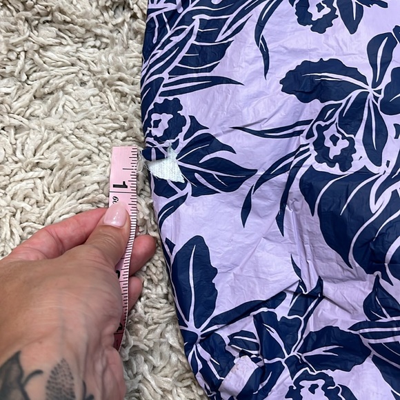 Aloha Collection Tote - Picture 4 of 7